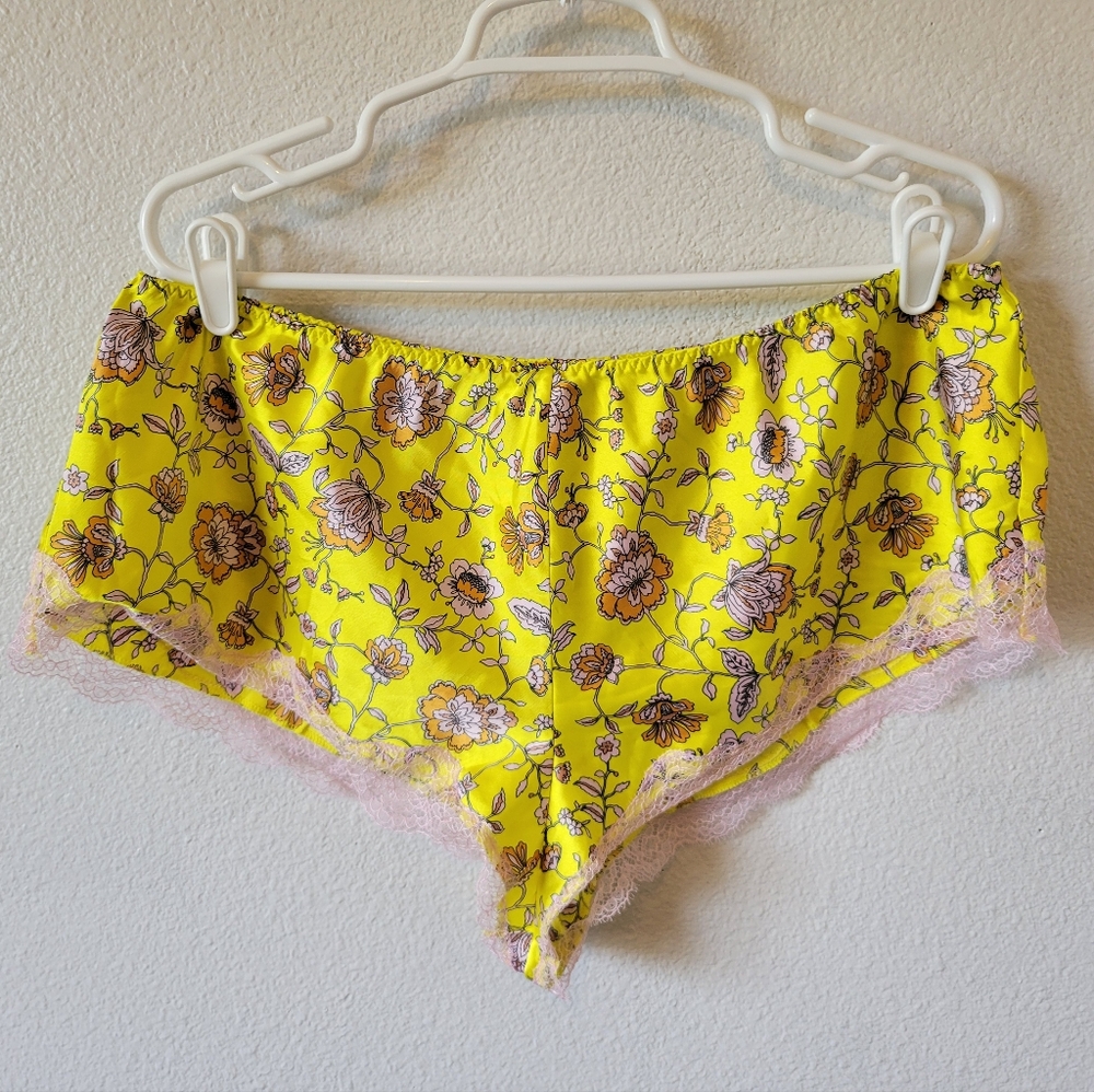 Victoria’s Secret Satin Shorts XL PJs Floral Lace Sexy XL